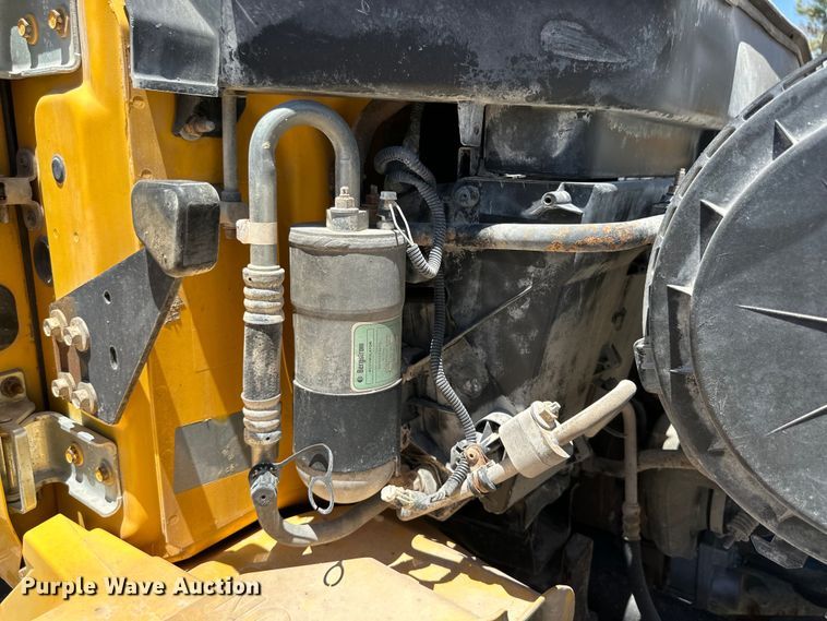 image for item DK6685 2006 International 4300 flatbed truck