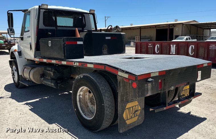 image for item DK6686 2011 International DuraStar 4300 flatbed truck
