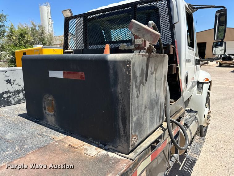 image for item DK6686 2011 International DuraStar 4300 flatbed truck