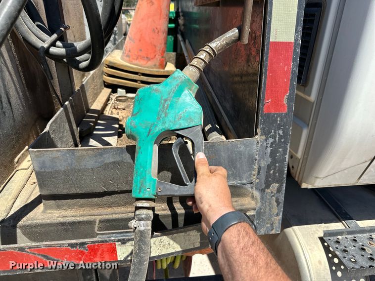 image for item DK6686 2011 International DuraStar 4300 flatbed truck