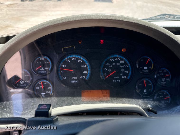 image for item DK6686 2011 International DuraStar 4300 flatbed truck