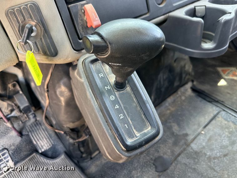 image for item DK6686 2011 International DuraStar 4300 flatbed truck