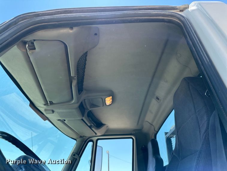 image for item DK6686 2011 International DuraStar 4300 flatbed truck