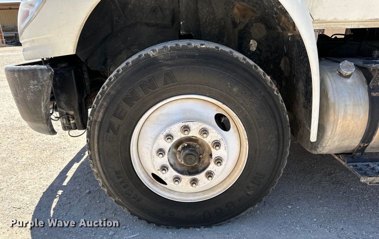 image for item DK6686 2011 International DuraStar 4300 flatbed truck