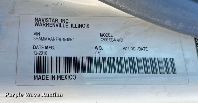 image for item DK6686 2011 International DuraStar 4300 flatbed truck