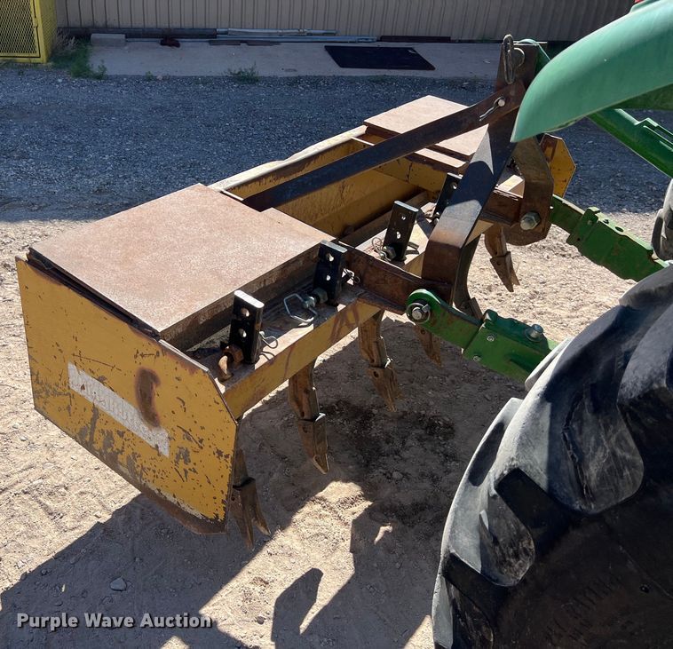 image for item DO2419 2016 John Deere 5065E MFWD tractor