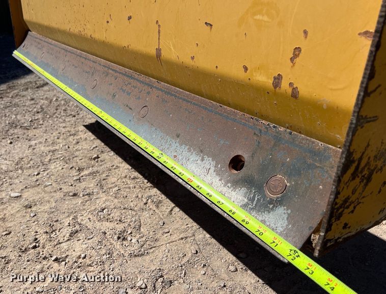 image for item DO2419 2016 John Deere 5065E MFWD tractor