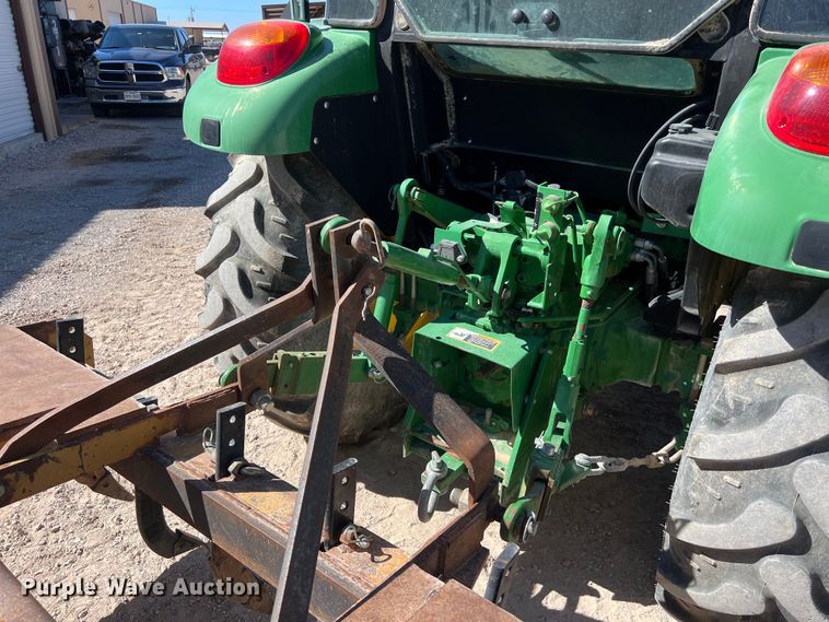 image for item DO2419 2016 John Deere 5065E MFWD tractor