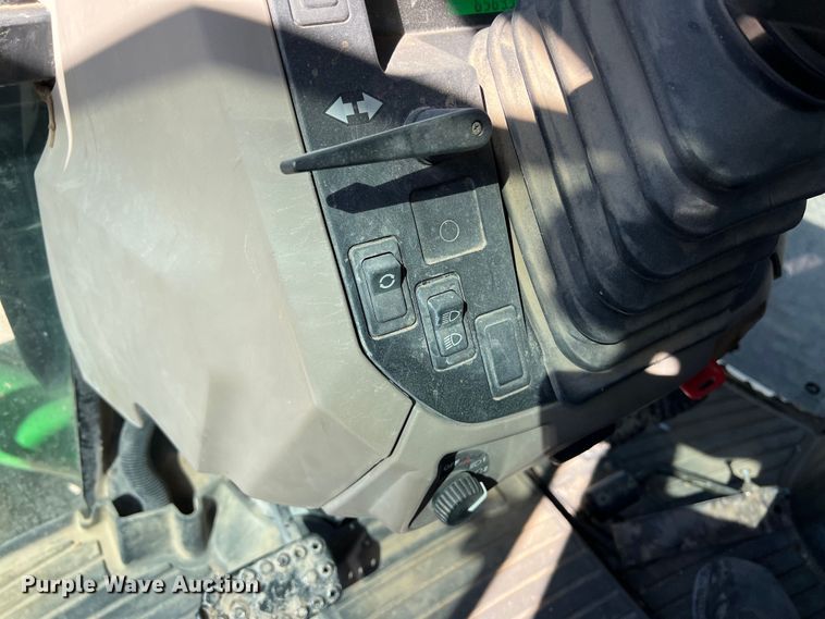 image for item DO2419 2016 John Deere 5065E MFWD tractor