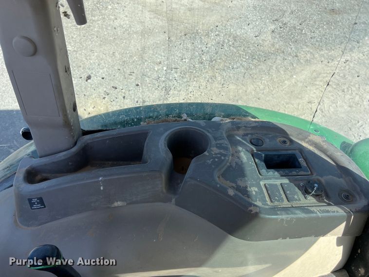 image for item DO2419 2016 John Deere 5065E MFWD tractor