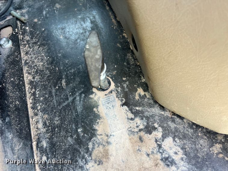 image for item DO2419 2016 John Deere 5065E MFWD tractor