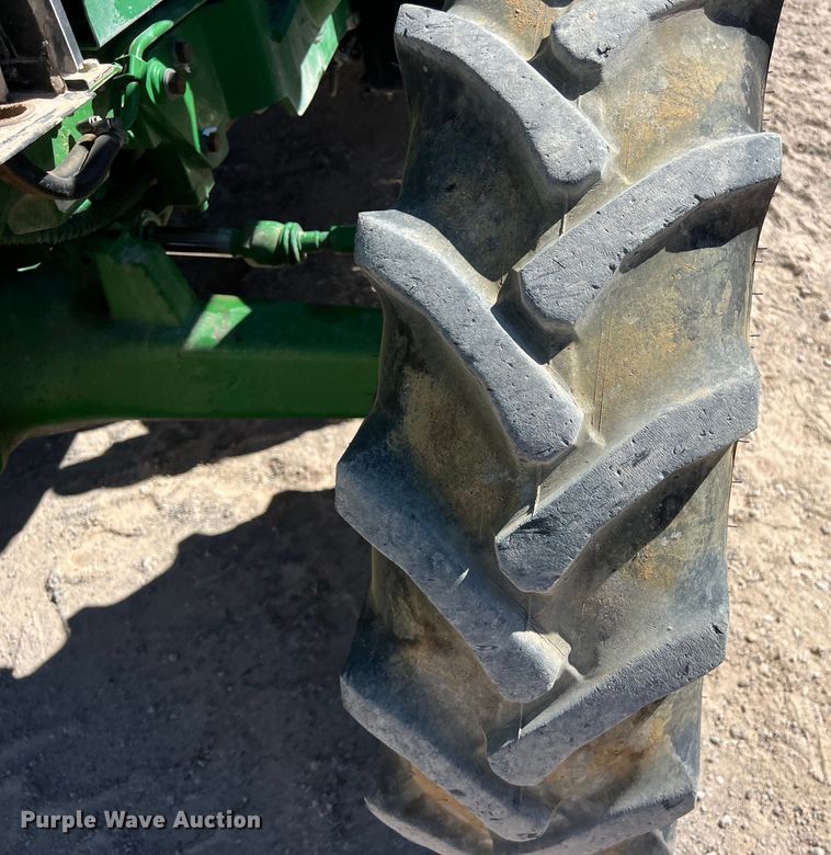 image for item DO2419 2016 John Deere 5065E MFWD tractor