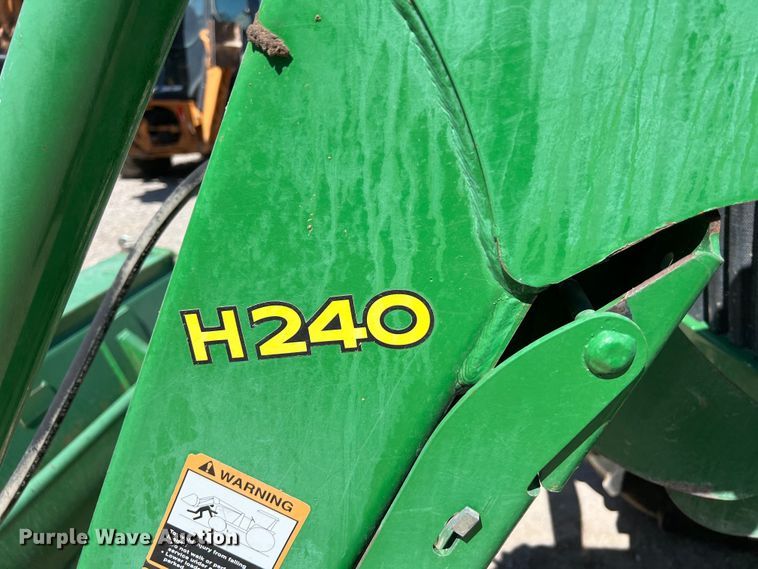 image for item DO2420 2015 John Deere  5065E MFWD tractor