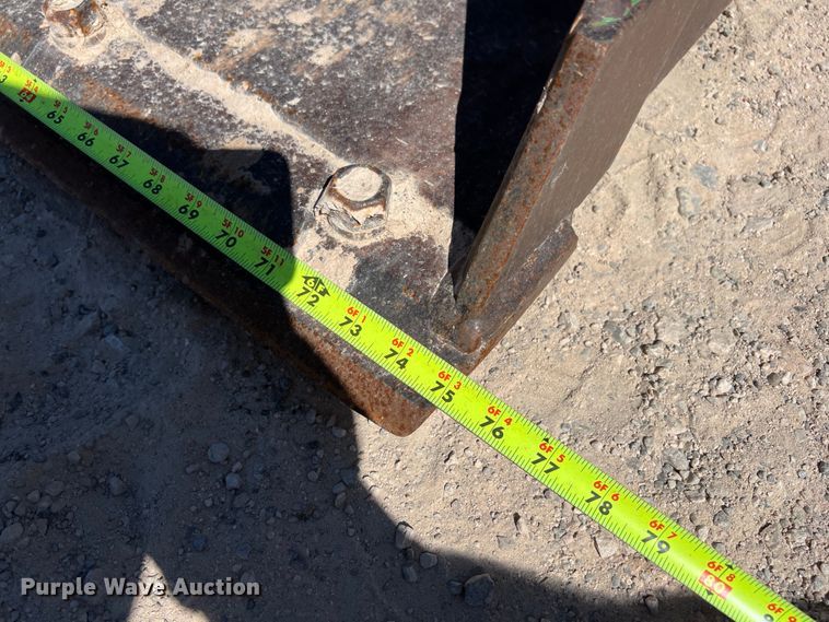 image for item DO2420 2015 John Deere  5065E MFWD tractor