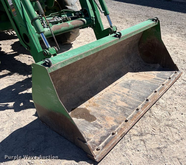 image for item DO2420 2015 John Deere  5065E MFWD tractor