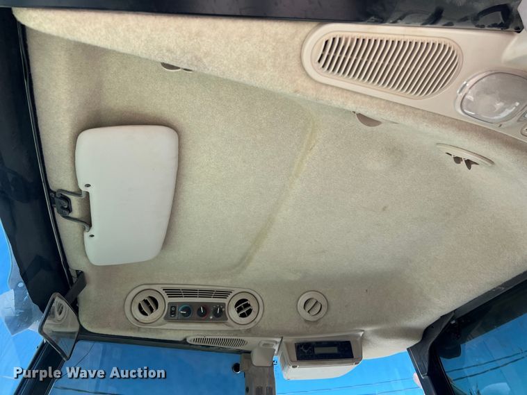 image for item DO2420 2015 John Deere  5065E MFWD tractor