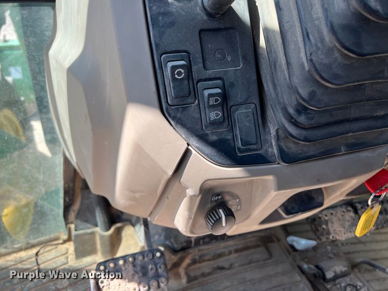 image for item DO2420 2015 John Deere  5065E MFWD tractor