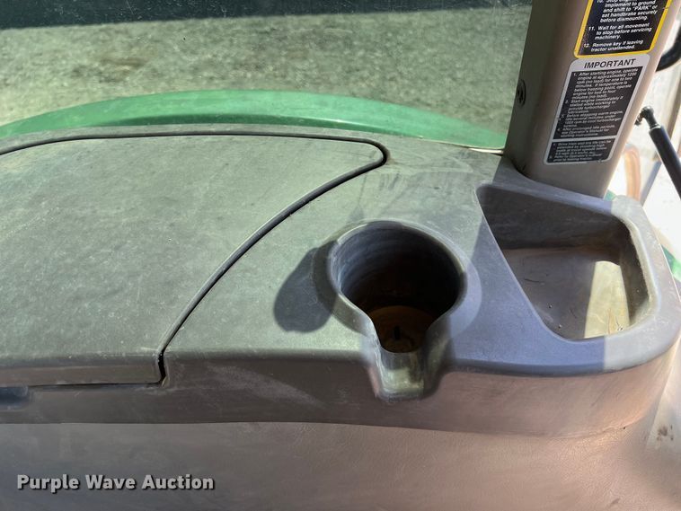 image for item DO2420 2015 John Deere  5065E MFWD tractor