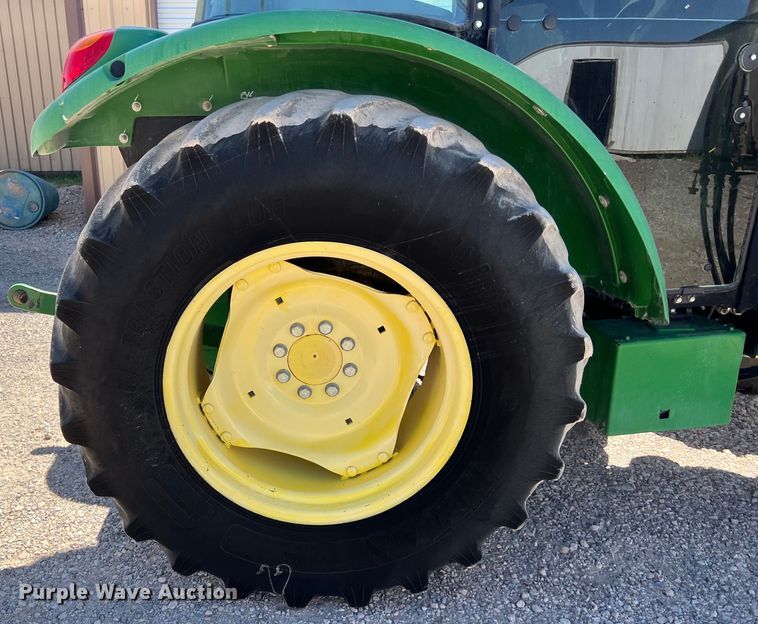 image for item DO2420 2015 John Deere  5065E MFWD tractor