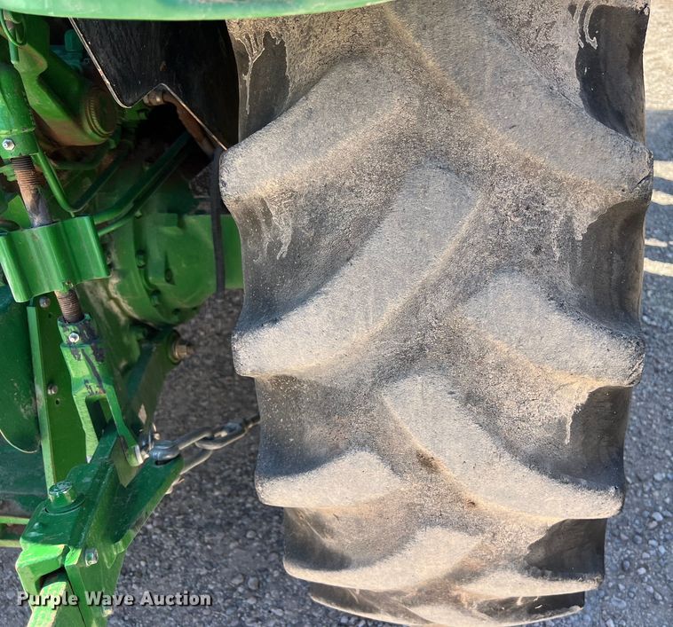 image for item DO2420 2015 John Deere  5065E MFWD tractor