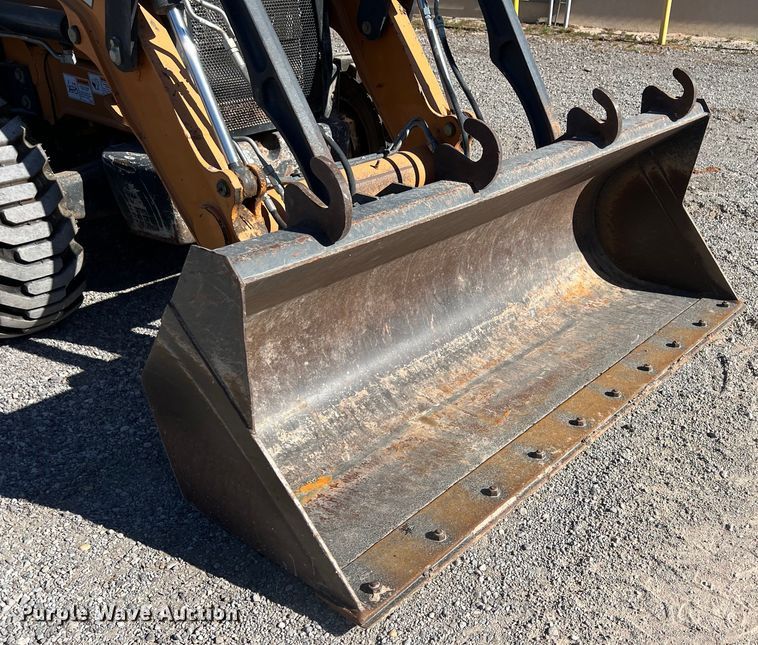 image for item DO2423 Case 580 Super N backhoe