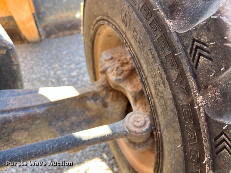 image for item DO2423 Case 580 Super N backhoe