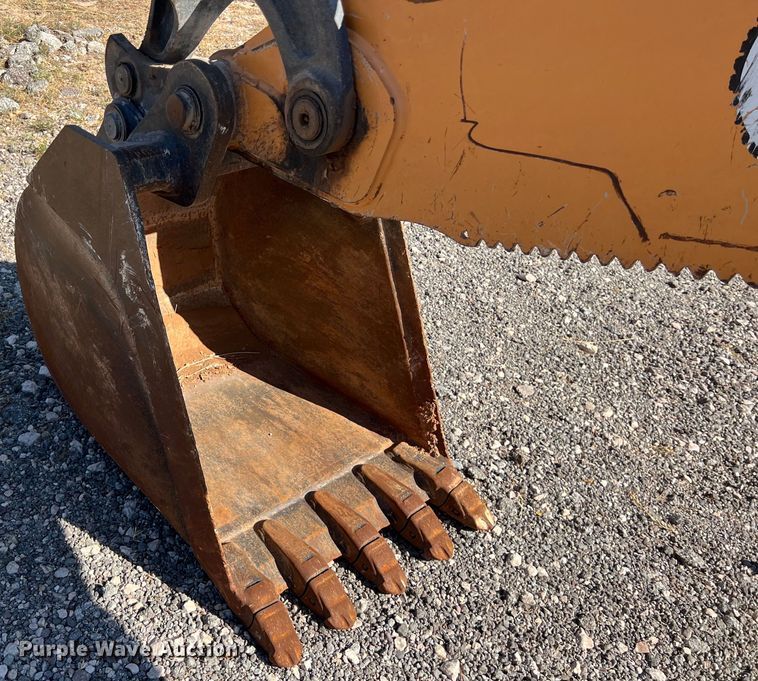 image for item DO2423 Case 580 Super N backhoe