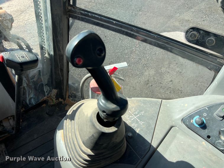 image for item DO2423 Case 580 Super N backhoe