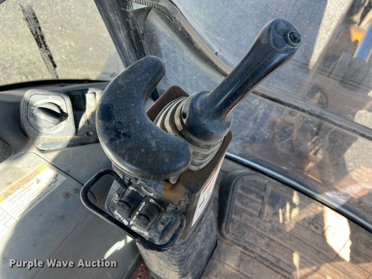 image for item DO2423 Case 580 Super N backhoe