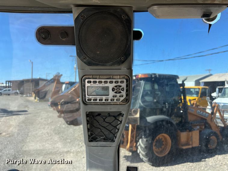 image for item DO2423 Case 580 Super N backhoe