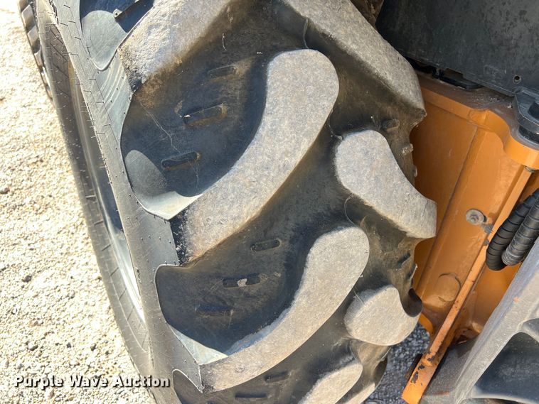 image for item DO2423 Case 580 Super N backhoe