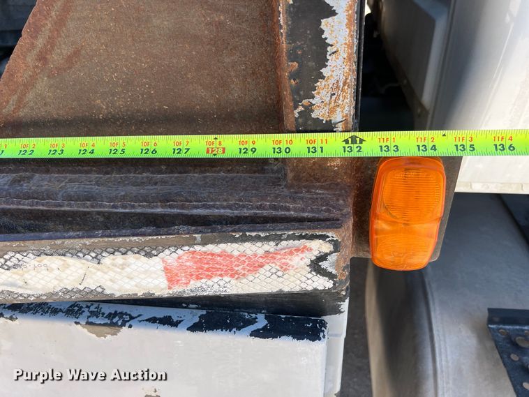 image for item DO2424 2011 International  DuraStar 4300 flatbed truck