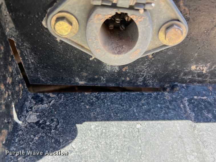 image for item DO2424 2011 International  DuraStar 4300 flatbed truck