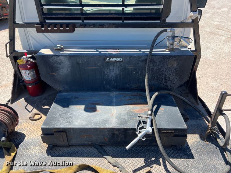 image for item DO2424 2011 International  DuraStar 4300 flatbed truck