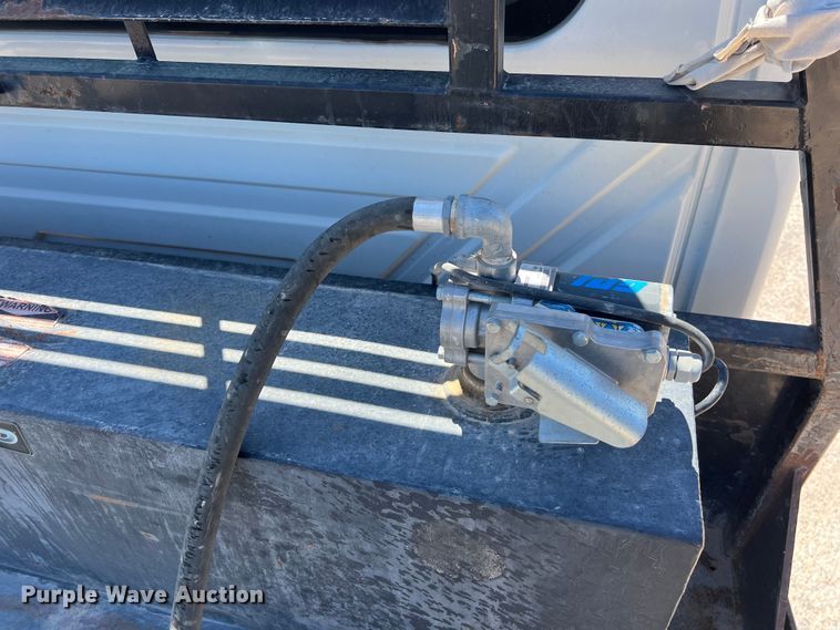 image for item DO2424 2011 International  DuraStar 4300 flatbed truck