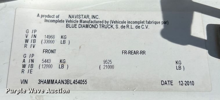 image for item DO2424 2011 International  DuraStar 4300 flatbed truck