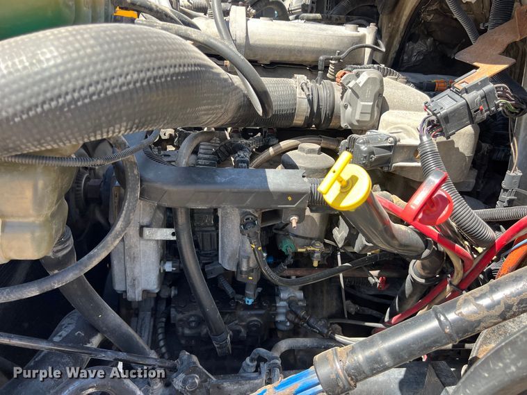 image for item DO2424 2011 International  DuraStar 4300 flatbed truck