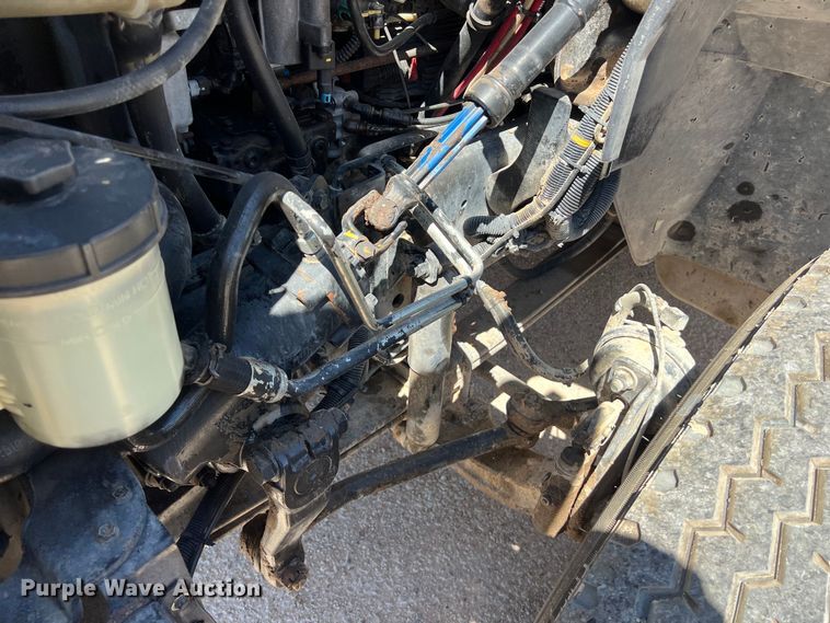 image for item DO2424 2011 International  DuraStar 4300 flatbed truck