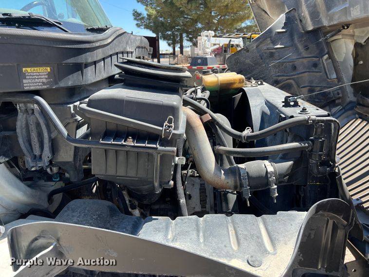 image for item DO2424 2011 International  DuraStar 4300 flatbed truck