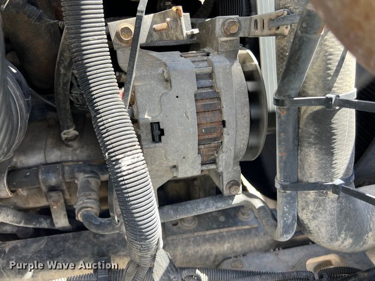 image for item DO2424 2011 International  DuraStar 4300 flatbed truck