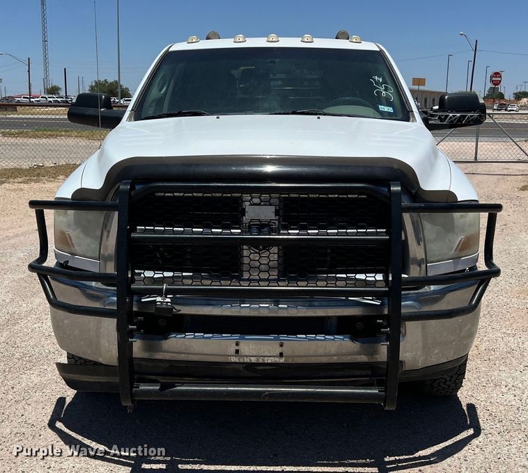 image for item DO2427 2012 Dodge Ram 3500HD Crew Cab flatbed pickup truck
