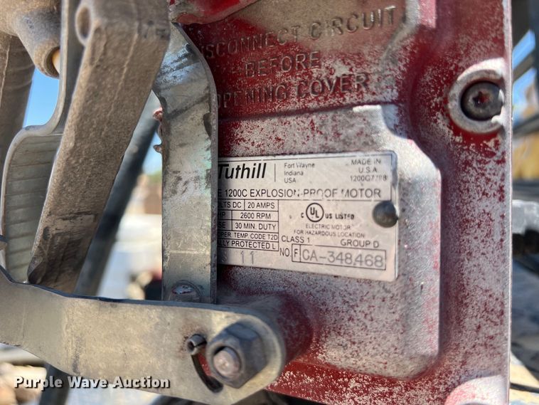 image for item DO2427 2012 Dodge Ram 3500HD Crew Cab flatbed pickup truck