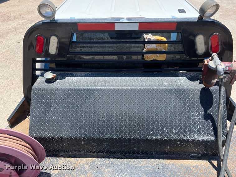 image for item DO2427 2012 Dodge Ram 3500HD Crew Cab flatbed pickup truck