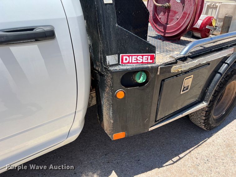 image for item DO2427 2012 Dodge Ram 3500HD Crew Cab flatbed pickup truck