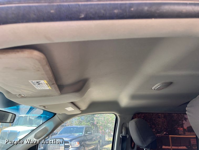 image for item DO2427 2012 Dodge Ram 3500HD Crew Cab flatbed pickup truck