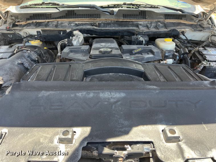 image for item DO2427 2012 Dodge Ram 3500HD Crew Cab flatbed pickup truck