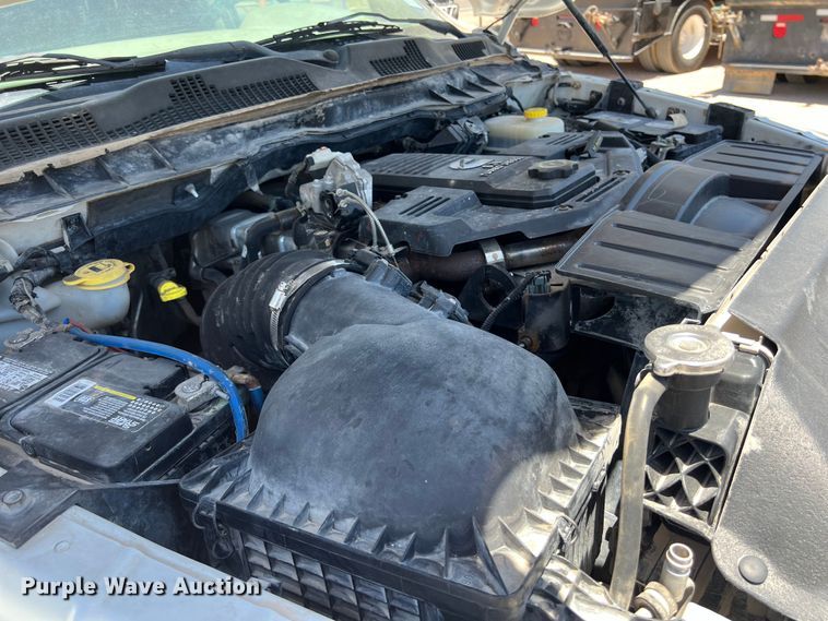 image for item DO2427 2012 Dodge Ram 3500HD Crew Cab flatbed pickup truck