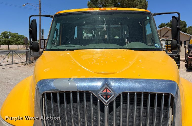 image for item DO2428 2013 International  DuraStar 4300 flatbed truck with crane