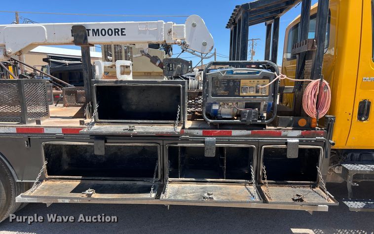 image for item DO2428 2013 International  DuraStar 4300 flatbed truck with crane