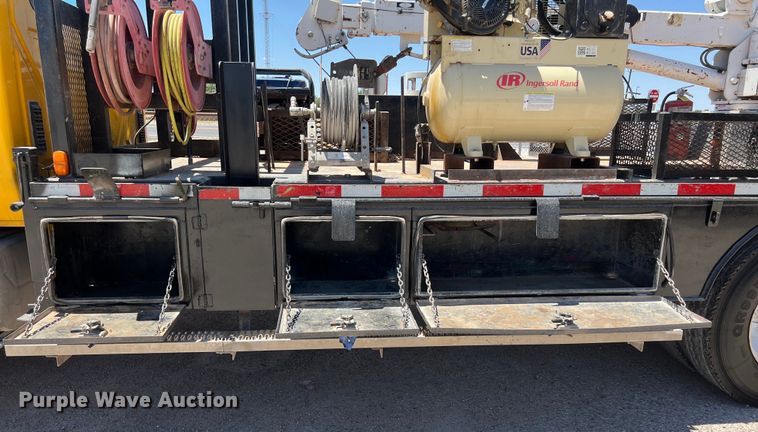 image for item DO2428 2013 International  DuraStar 4300 flatbed truck with crane